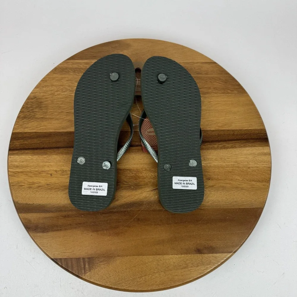 New NWT Womens Havaianas Green Casual Beach Flip Flop Thong Sandals Size 11/12 M